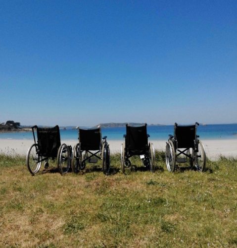 À chacun sa place : le parking du Centre de rééducation de Trestel n’est pas un parking de plage