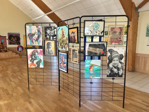Exposition « À l’Ouest » : le street art au féminin a fait escale à Trévou