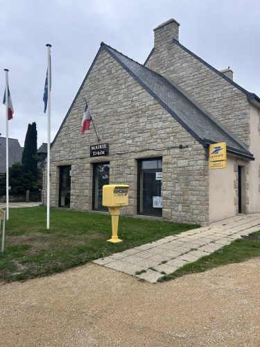 📩 La boîte aux lettres de la Poste a déménagé !